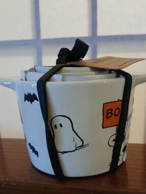 Rae Dunn Peanuts Halloween Ghost Ceramic Measuring Cups